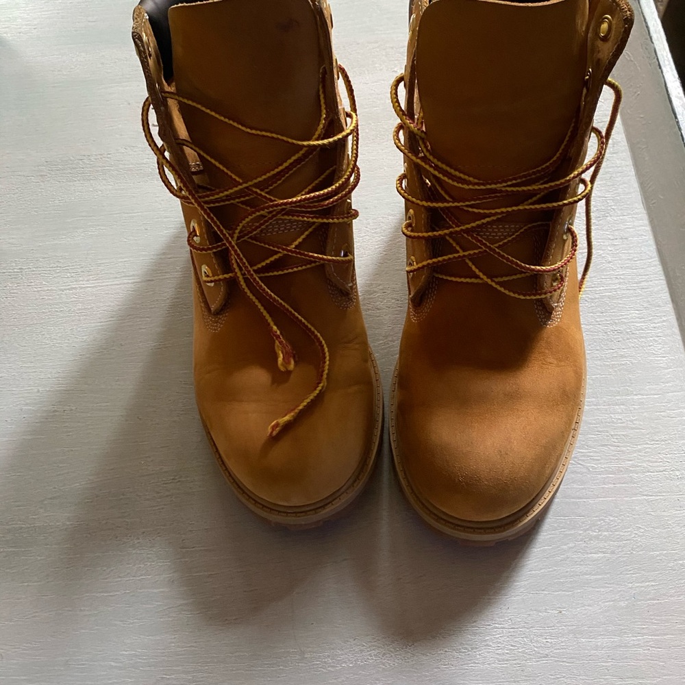 Timberland waterproof boots youth sz 6